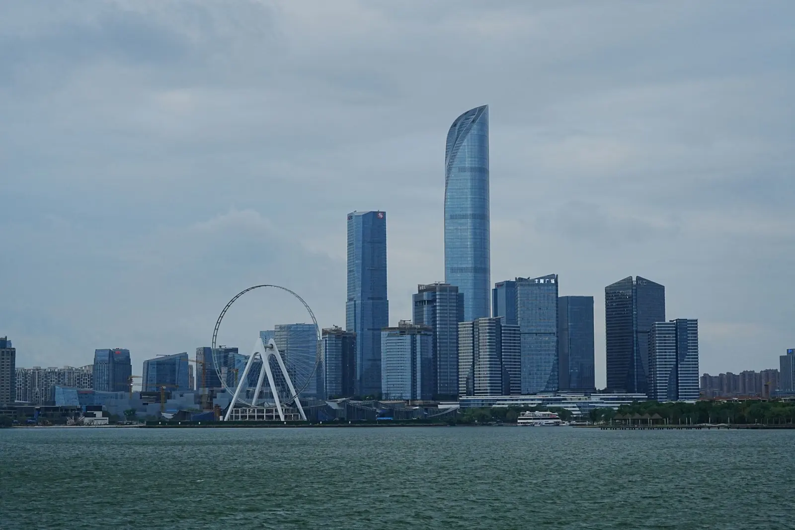 聊城亿特管业解读：塑料管材管件在市政给排水工程中的选型要点